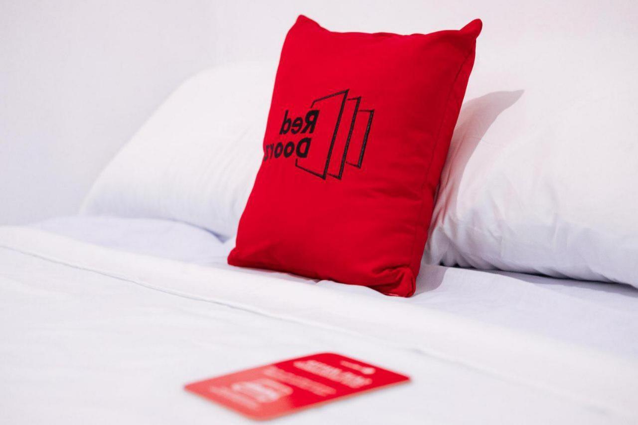 Reddoorz Near Train Station Hotel 2*